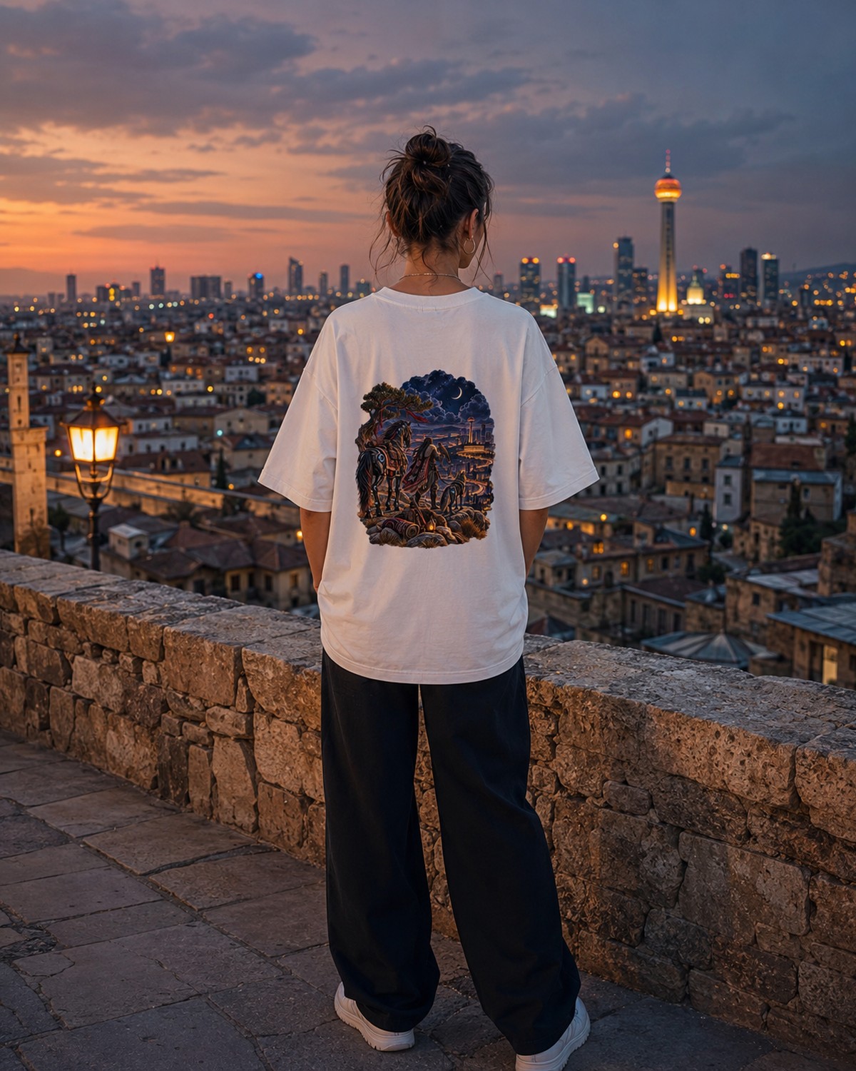 İÇERİDEKİ BOZKIR kadın sırt baskılı oversize tişört — 3